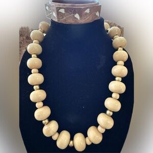 SET Wooden and Gold Beaded Necklace with Wooden Inlaid Bracelet